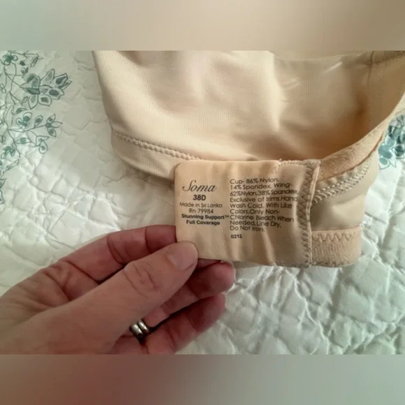 COPY - 2 Soma Stunning Support Bras - 38D - Picture 6 of 13